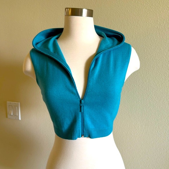 Urchin Sweaters - Urchin, Vintage, Y2K, cropped zip up hoodie.